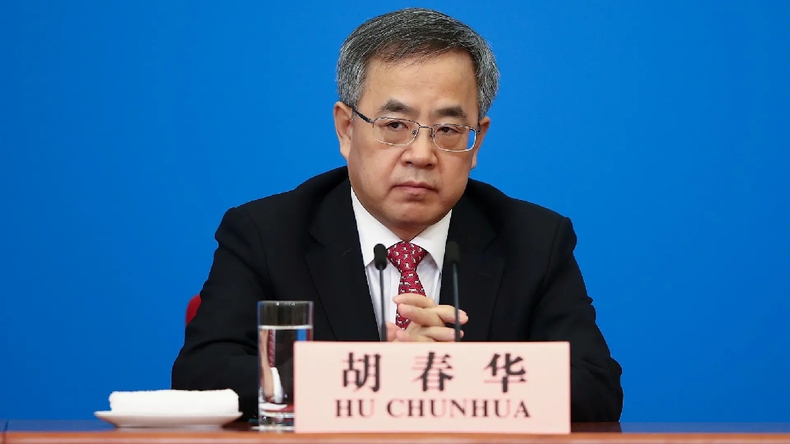 韩文秀是胡春华的王沪宁, 现在是中国经济的首席发言人