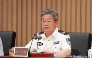 胡海峰华春莹被认为是美国间谍，陈一新也是！习近平抓间谍抓疯了！